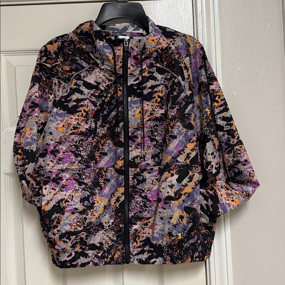 NWT Fabletics Women's Abstract Purple and Orange Bomber Jacket With Black Shorts - Picture 6 of 16